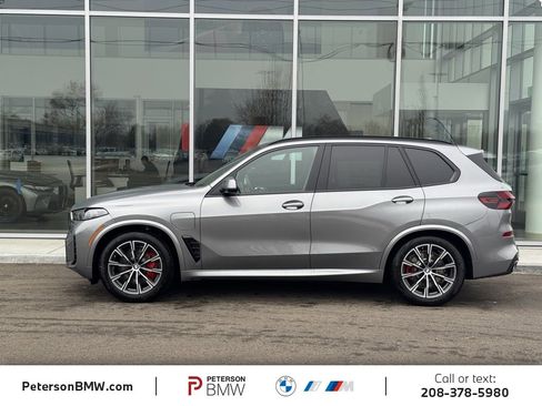 New 2026 BMW X5 xDrive50e image 3
