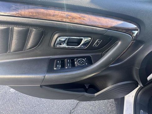 Used 2019 Ford Taurus Limited image 15