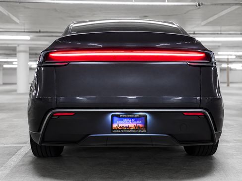 Used 2026 Tesla Model Y 2WD image 7