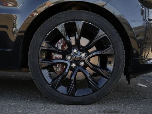 Used 2020 Land Rover Range Rover Sport HSE image 10