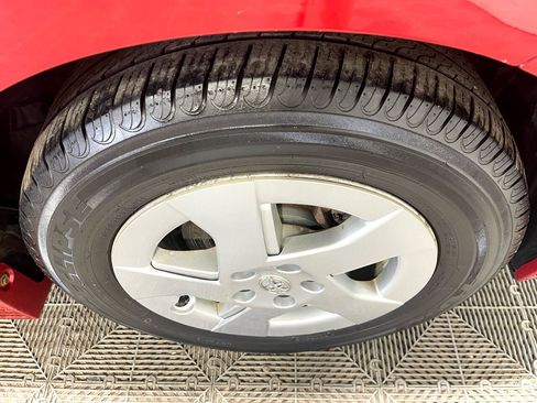 Used 2011 Toyota Prius Three image 19