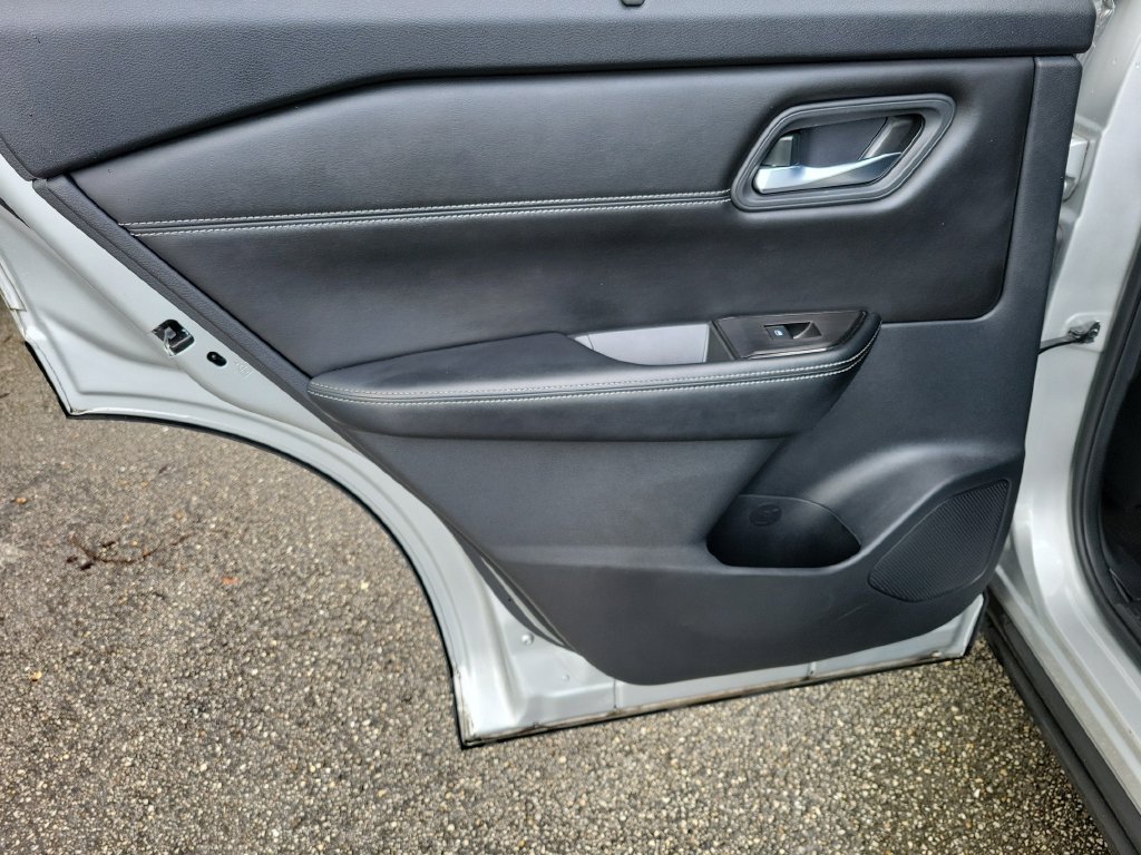 Certified 2024 Nissan Rogue SV w/ SV Premium Package FWD image 21