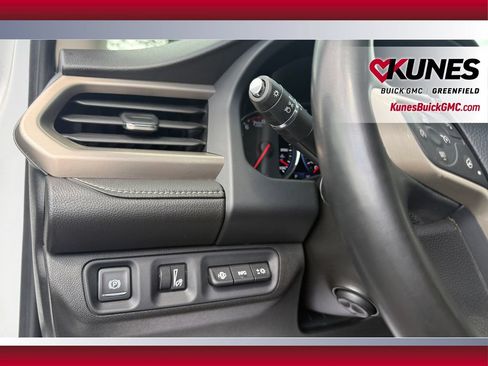 Used 2023 GMC Acadia Denali FWD image 17