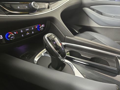 Certified 2020 Buick Enclave Essence image 25