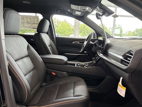 New 2026 Chevrolet Traverse High Country image 23