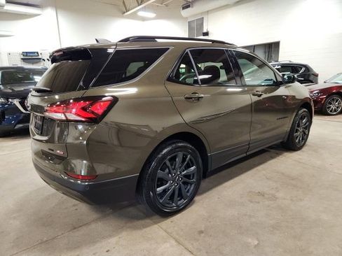 Used 2023 Chevrolet Equinox RS image 3