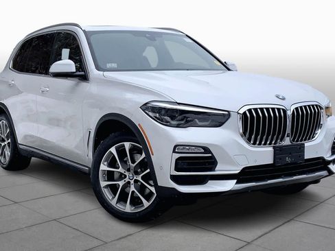 Used 2021 BMW X5 xDrive40i w/ Premium Package image 3