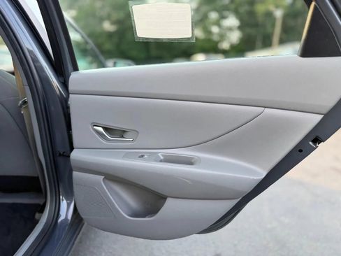 Used 2023 Hyundai Elantra SEL w/ Convenience Package FWD image 29