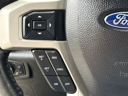 Used 2019 Ford F250 Lariat w/ Chrome Package image 18