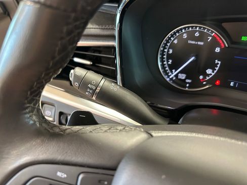 Used 2025 Cadillac XT6 Premium Luxury image 19