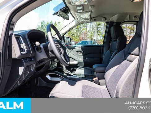 Certified 2025 Nissan Frontier SV RWD image 19