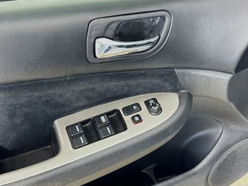 Used 2005 Honda Accord EX image 19