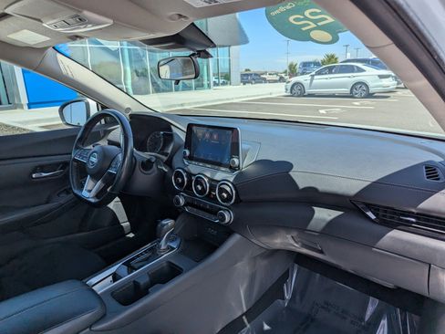Used 2022 Nissan Sentra SV FWD image 39
