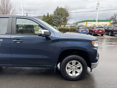 Used 2023 Chevrolet Silverado 1500 LT w/ Convenience Package II image 8