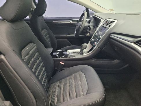 Used 2016 Ford Fusion SE FWD image 21
