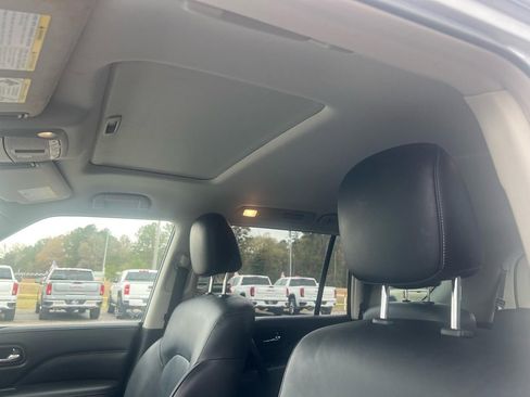 Used 2022 INFINITI QX80 Luxe image 25