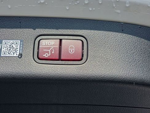 New 2026 Mercedes-Benz GLC 300 4MATIC image 13