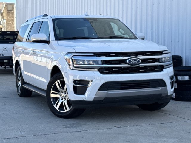 Used 2024 Ford Expedition Max Limited RWD image 2