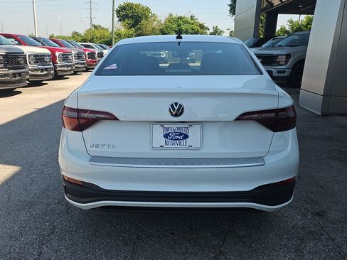 Used 2023 Volkswagen Jetta Sport FWD image 4