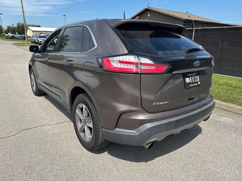 Used 2019 Ford Edge SEL w/ Equipment Group 201A FWD image 4