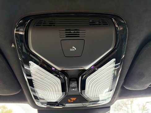 Used 2024 BMW X7 xDrive40i w/ M Sport Package image 21