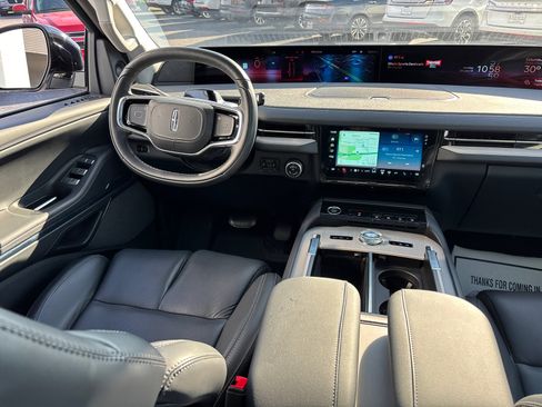 New 2025 Lincoln Navigator Reserve image 31