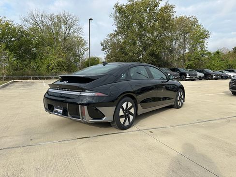 New 2025 Hyundai Ioniq 6 SE image 5