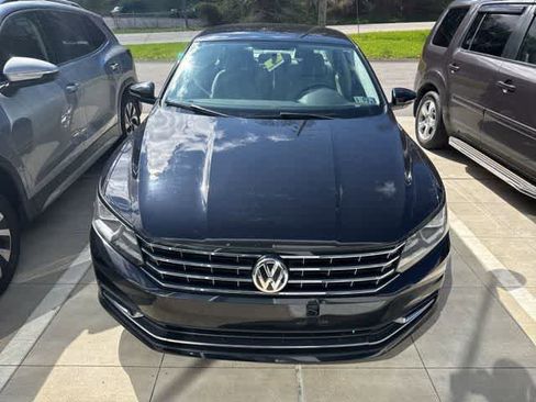 Used 2018 Volkswagen Passat 2.0T S image 2
