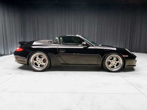 Used 2009 Porsche 911 Carrera RWD image 18
