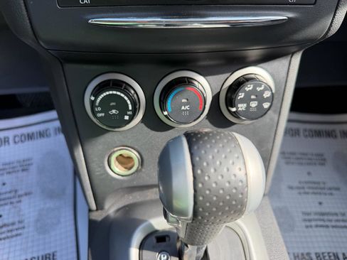 Used 2013 Nissan Rogue S image 18