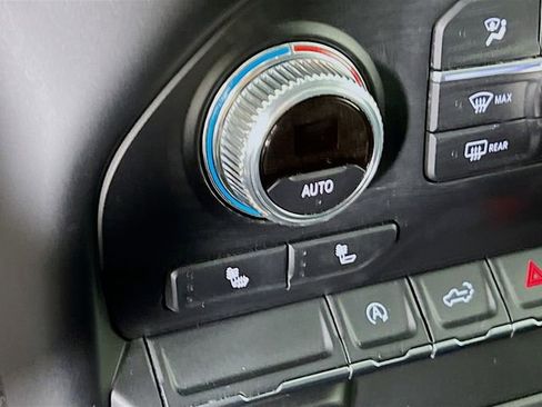 Certified 2019 GMC Sierra 1500 SLT image 18