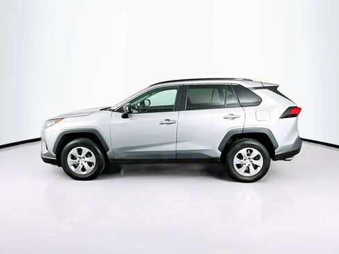 Used 2021 Toyota RAV4 LE image 4