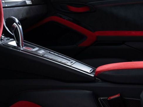 Used 2018 Porsche 911 GT2 RS image 6