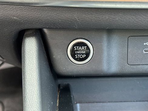 Used 2023 Nissan Rogue SV image 22