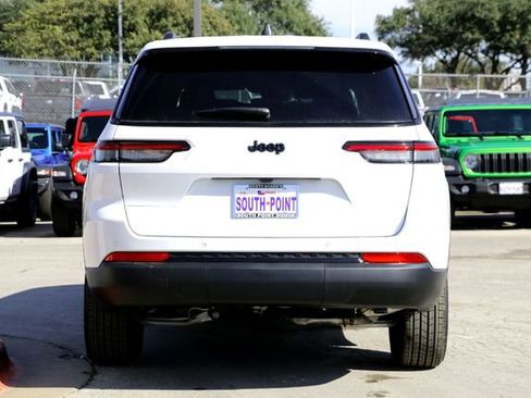New 2025 Jeep Grand Cherokee L Altitude image 6