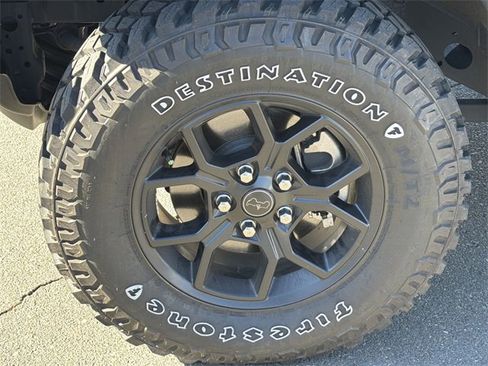 Used 2024 Jeep Gladiator Sport image 10