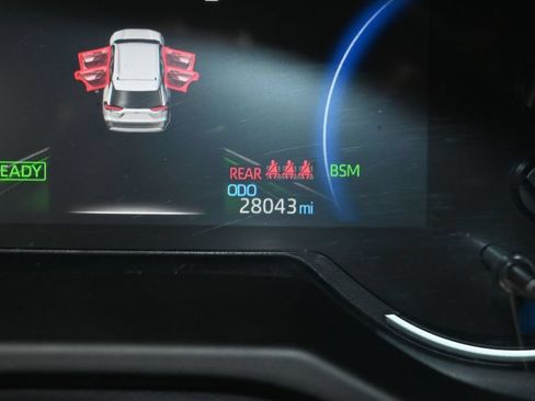 Used 2025 Toyota RAV4 SE AWD/4WD image 14