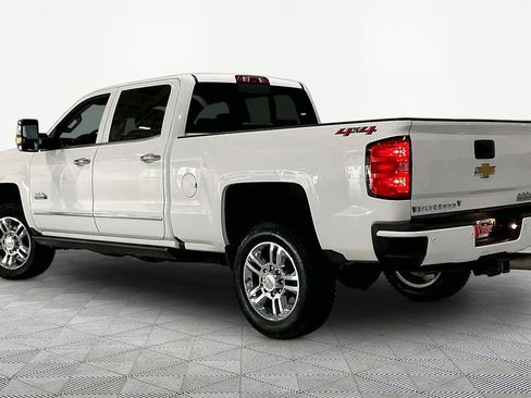 Used 2018 Chevrolet Silverado 2500 High Country w/ Duramax Plus Package image 4