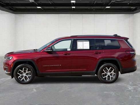 Used 2023 Jeep Grand Cherokee L Limited w/ Luxury Tech Group II AWD/4WD image 2