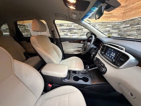 Used 2018 Kia Sorento AWD image 14