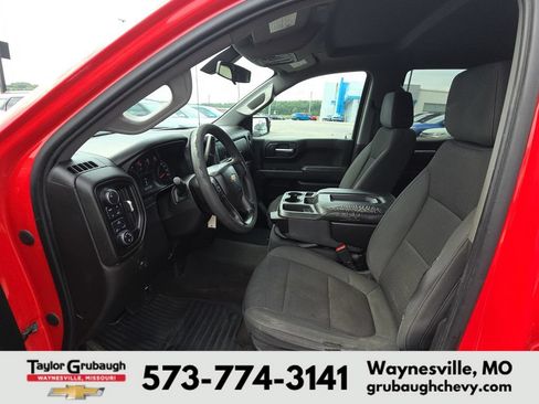 Used 2020 Chevrolet Silverado 1500 Custom w/ Custom Value Package AWD/4WD image 17