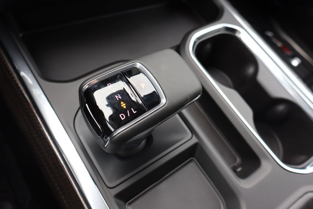 New 2026 Chevrolet Silverado 1500 RST w/ RST All Star Premium Package AWD/4WD image 9