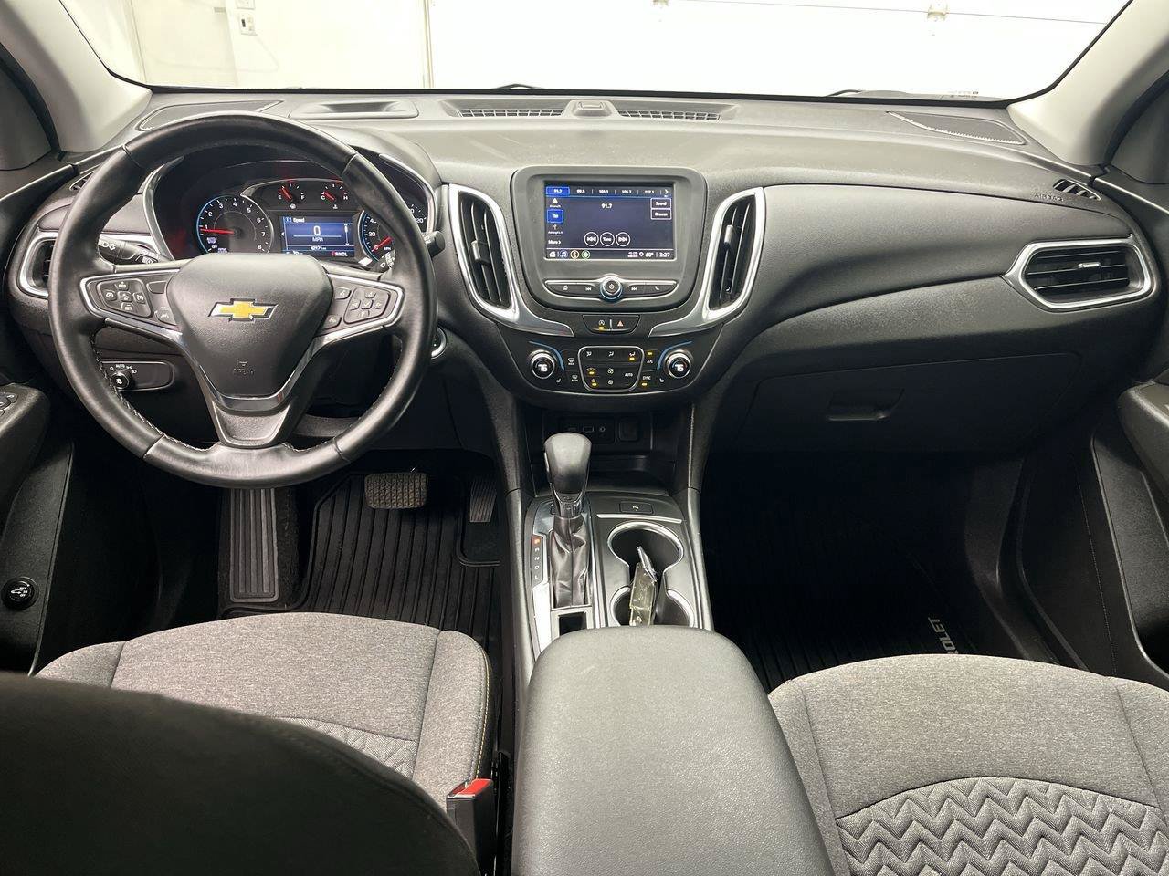 Used 2024 Chevrolet Equinox LT AWD/4WD image 4