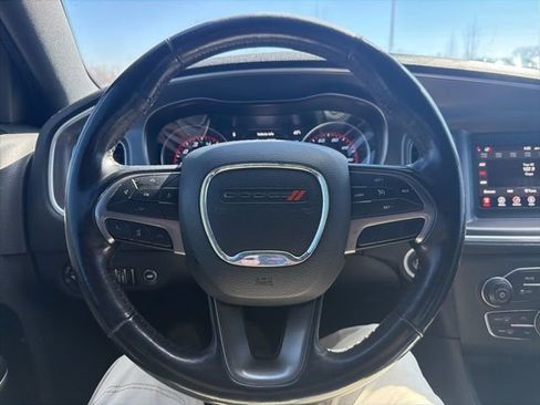 Used 2019 Dodge Charger SXT w/ Leather Interior Group RWD image 41