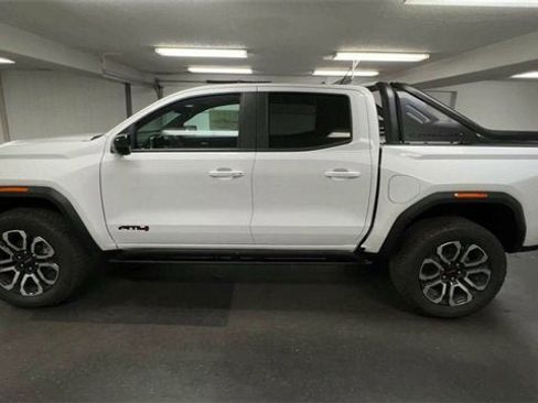 New 2025 GMC Canyon AT4 w/ Nightfall Edition image 5