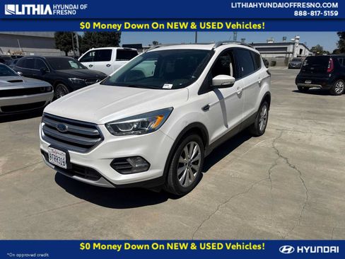 Used 2017 Ford Escape Titanium w/ Canadian Touring Package AWD/4WD image 1