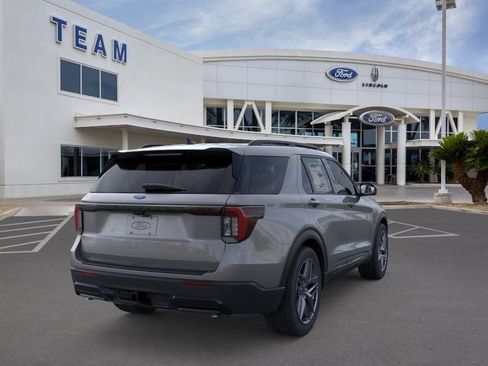 New 2026 Ford Explorer ST-Line w/ ST-Line Street Pack RWD image 8