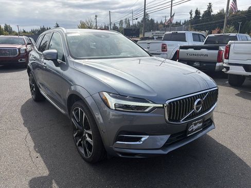 Used 2018 Volvo XC60 T8 Inscription w/ Advanced Package AWD/4WD image 2