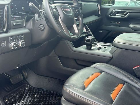 Certified 2025 GMC Sierra 1500 AT4 w/ AT4 Premium Package AWD/4WD image 14