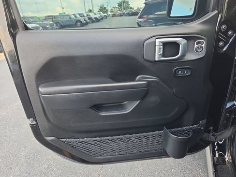 Used 2021 Jeep Wrangler Unlimited Sport AWD/4WD image 19
